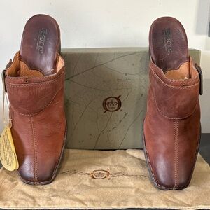 Born Brown Leather Women’s Clogs s9
